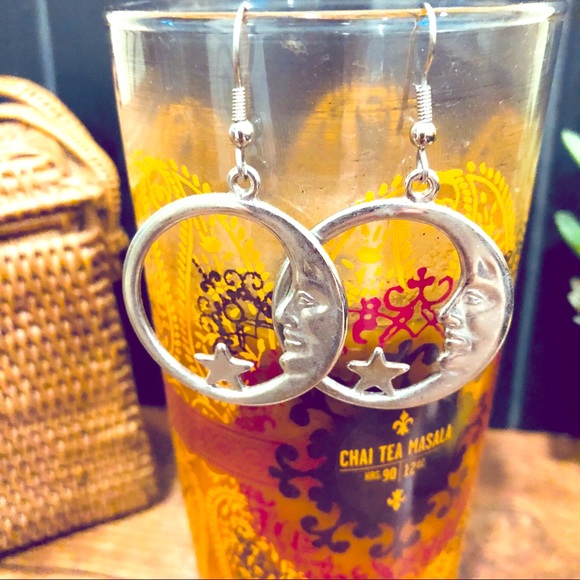Jewelry - 🌙🌛SILVER MOON DANGLING EARRINGS 🌛🌙